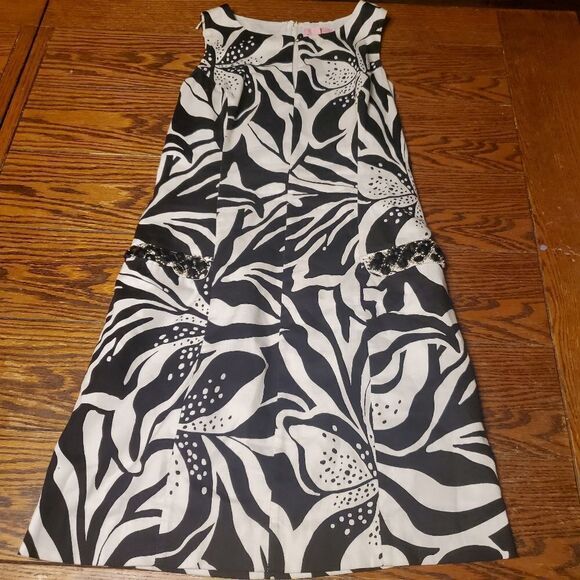 Lilly Pulitzer Forsythia Black White Sneak A Peek - Picture 2 of 5